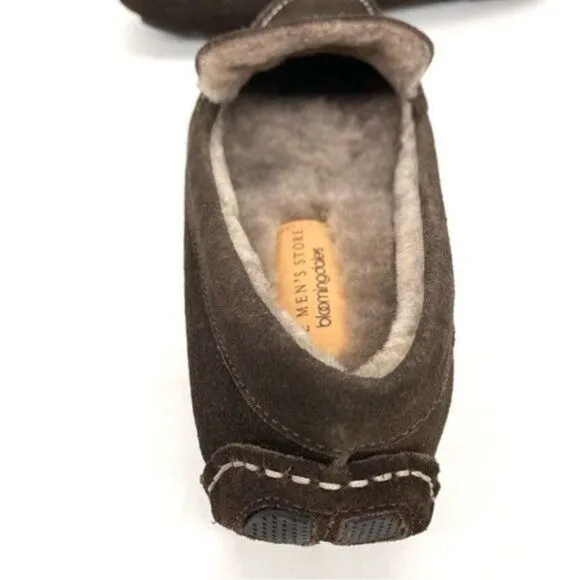 Bloomingdale’s Men’s Shearling Moc Toe Slippers Brown Suede Size 8 New