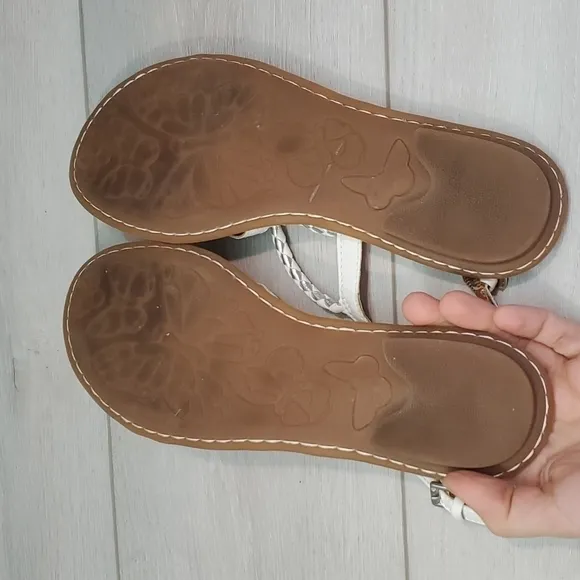 B.O.C. Womens &quot;Like New&quot; Pandy Comfort Strappy Sandals Flip Flop shoes sz 7