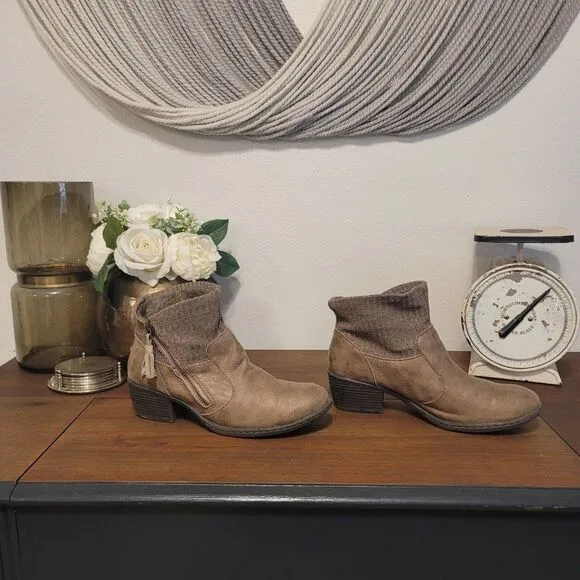 B.O.C. Bendell Taupe Ankle Boots Sz 9.5