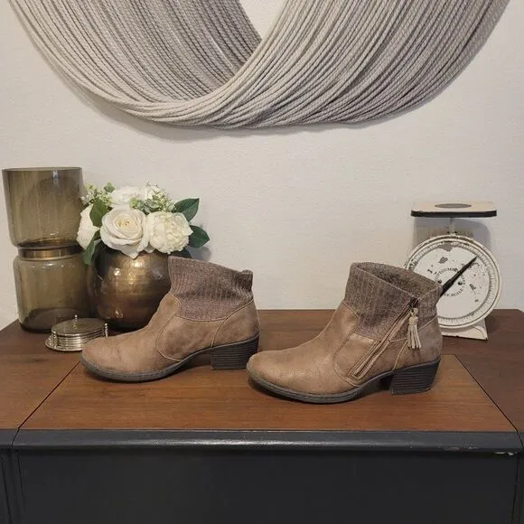 B.O.C. Bendell Taupe Ankle Boots Sz 9.5