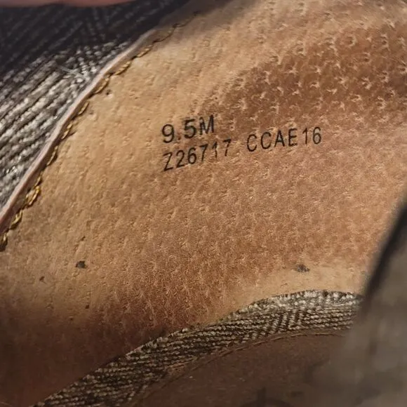 B.O.C. Bendell Taupe Ankle Boots Sz 9.5