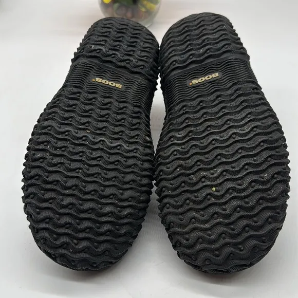 BOGS Black Textured Slip-On Shoes Muck Waterproof Rain Shoes WRB7872