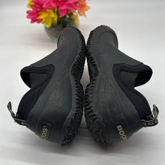BOGS Black Textured Slip-On Shoes Muck Waterproof Rain Shoes WRB7872