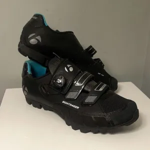 Bontrager Igneo Women's Black Blue Outdoor Cycling Athletic Shoes Size 11.5