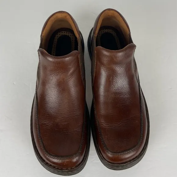 Born Hand Crafted Men's Ankle Boots Size 8.5 Color Brown Pull On