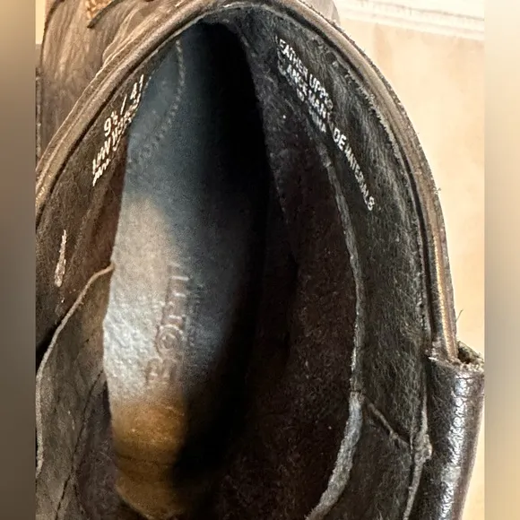 Born Jin Western Style Ankle Boots Size 9.5 Textured Leather