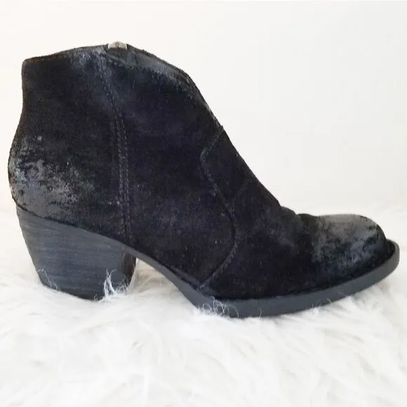 Born ankle boots