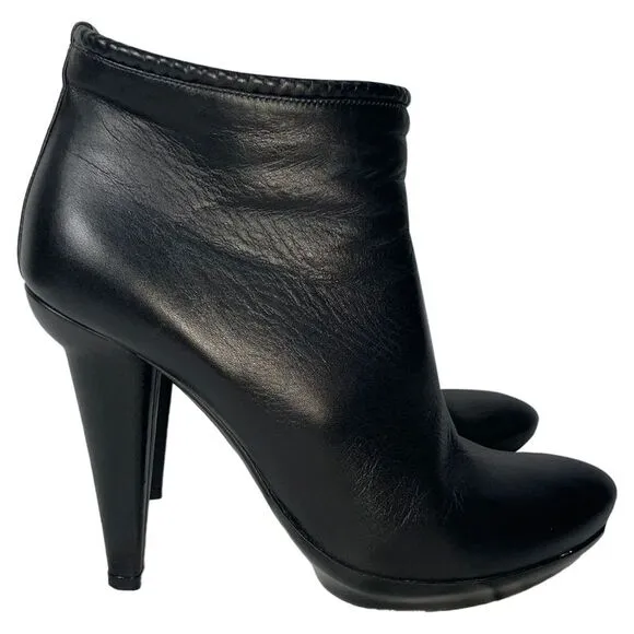 Bottega Veneta Ankle Boots in Black Leather