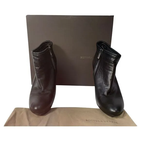 Bottega Veneta Ankle Boots in Black Leather
