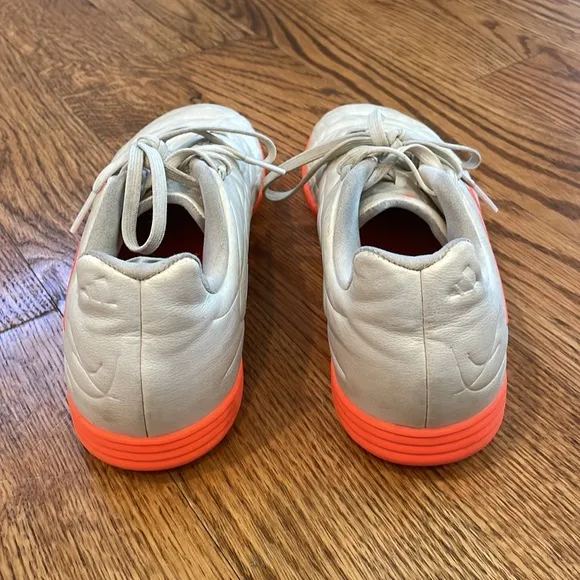 Boy’s Adidas Copa Pure.3 Turf/Indoor Soccer Shoes. Size 5. Excellent/Like New.