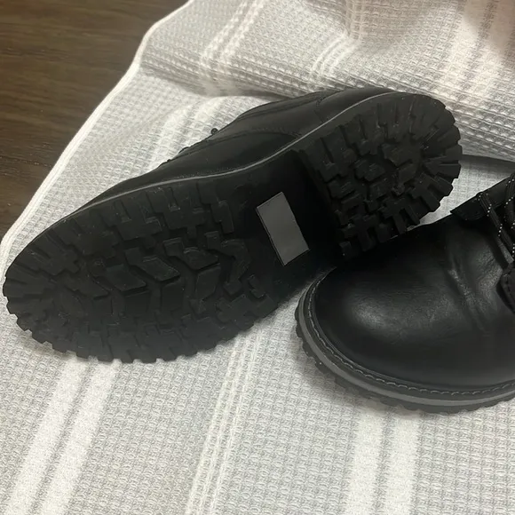 Boy's dressy shoes