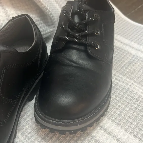 Boy's dressy shoes