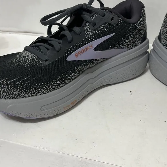 Brooks Ghost Max 2 Womens Size 9 WIDE Cushioned Running Athletic Jogging Shoes