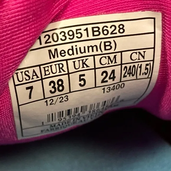 Brooks Ghost Max Cushioned Comfort Running Walking Shoes in Pink - Womens Size 7