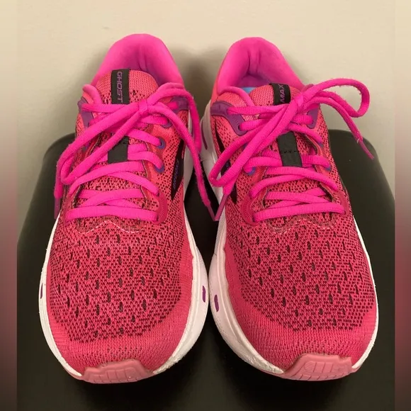 Brooks Ghost Max Cushioned Comfort Running Walking Shoes in Pink - Womens Size 7