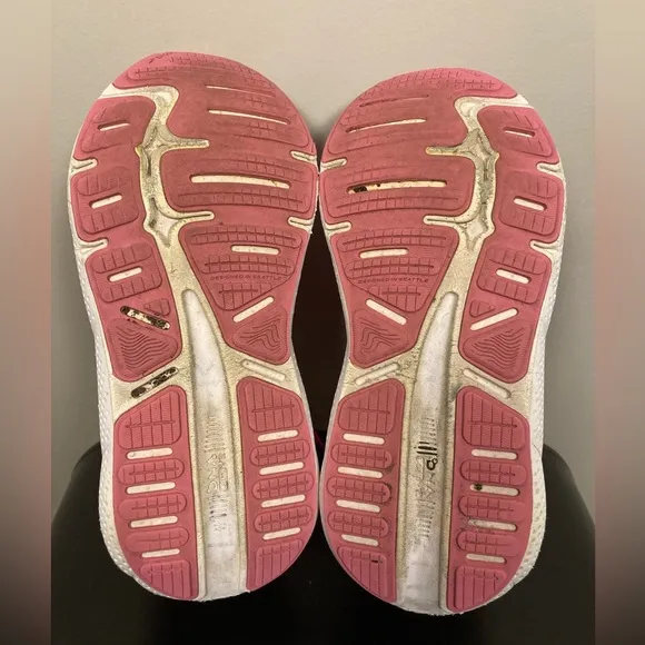 Brooks Ghost Max Cushioned Comfort Running Walking Shoes in Pink - Womens Size 7
