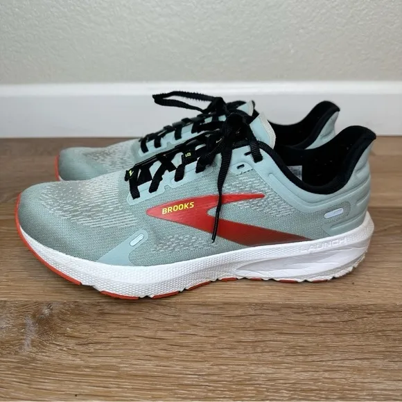 Brooks Launch 9 Men's Lightweight Cushioned Running Shoes, Size 8.5