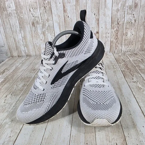 Brooks Revel 5.0 Running Shoes Athletic Sneakers White Black Women's 11