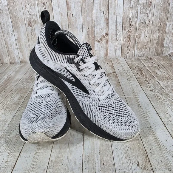 Brooks Revel 5.0 Running Shoes Athletic Sneakers White Black Women's 11