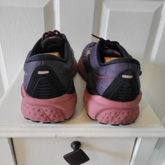 Brooks Women's Adrenaline GTS 21 Running Shoes Size 11