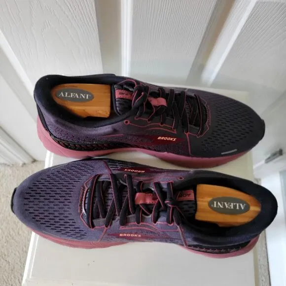 Brooks Women's Adrenaline GTS 21 Running Shoes Size 11