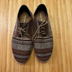 Brown Cloth Oxfords with Geometric Pattern - EUC