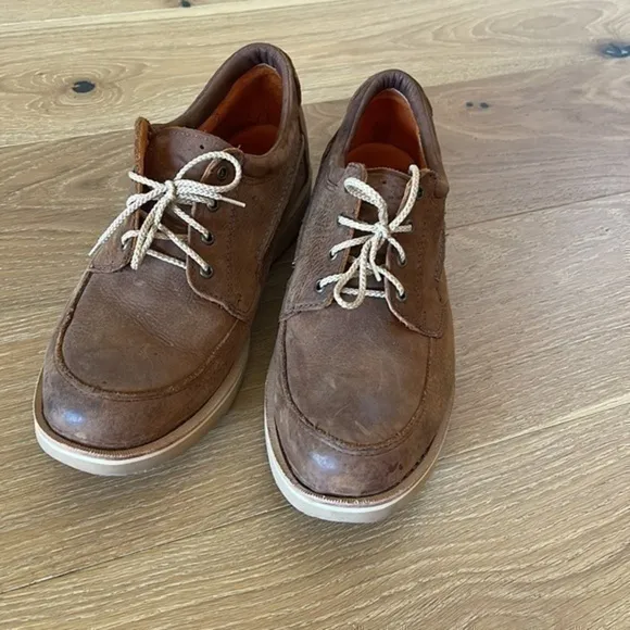 Brown vibram tan leather work boots/shoes