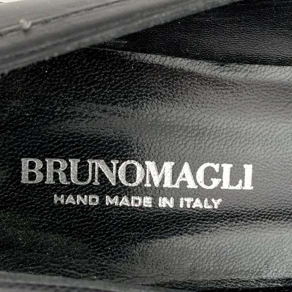 Bruno Magli Women's Black Leather Pumps sz 10 Like New Preppy Old Money Luxury