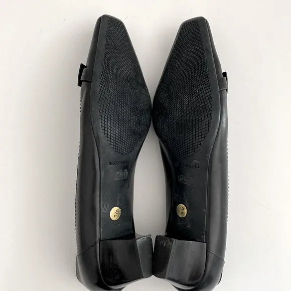 Bruno Magli Women's Black Leather Pumps sz 10 Like New Preppy Old Money Luxury