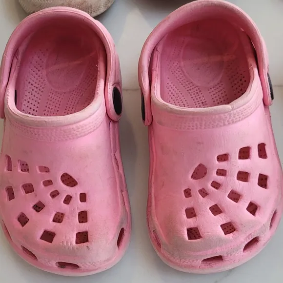 Bundle Of Baby Girl Shoes Includes Mini Melissa, Crocs, Chooze, Baby Gap Size 6