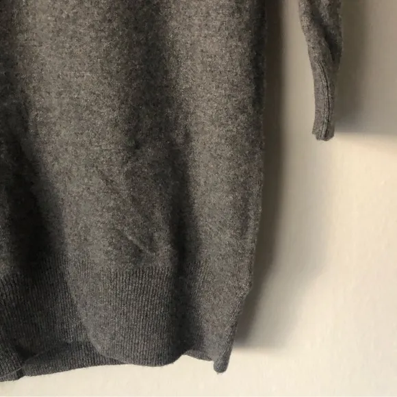 Burberry Children Holiday Cashmere Long Sleeve Knit Dress in Grey Size 14y