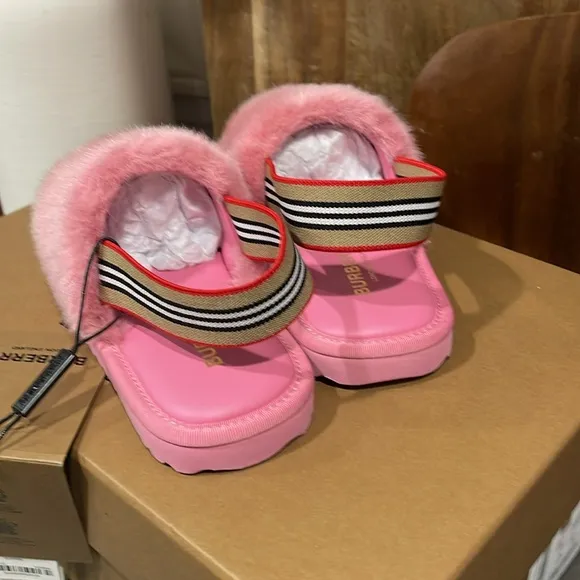 Burberry Girls Litherton Faux Fur Slippers NIB