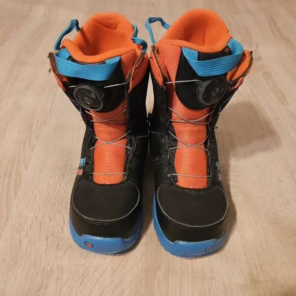 BURTON Youth Grom BOA Snowboard Boots Size 2K Black Orange