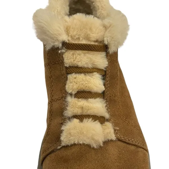 Bzees Golden Bootie Tan Faux Fur Lined Slip On Shoes Rubber Sole Women Size 8.5