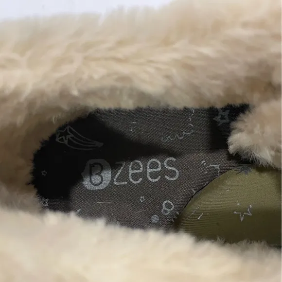 Bzees Golden Bootie Tan Faux Fur Lined Slip On Shoes Rubber Sole Women Size 8.5