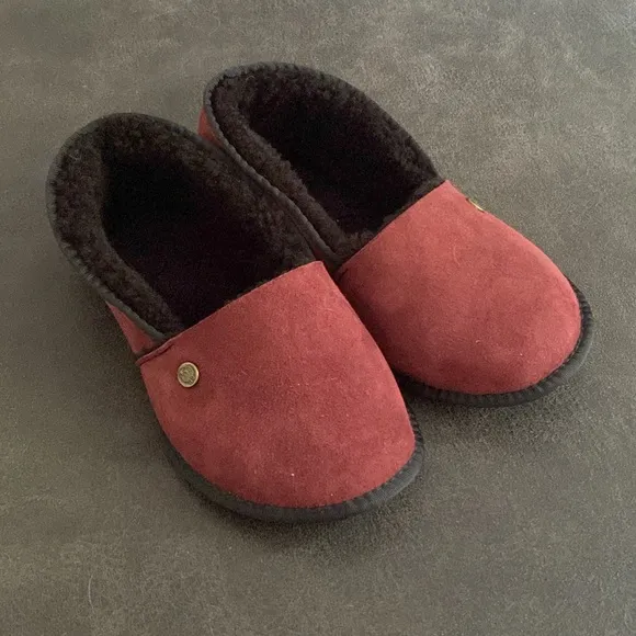 Celtic &amp; Co. Sheepskin Venetian Slippers