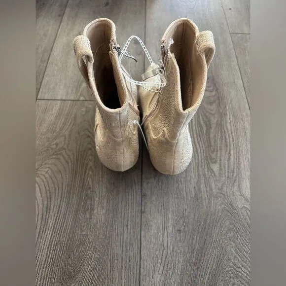 C.G Elegant Cream bedazzle Ankle Boots NWOT