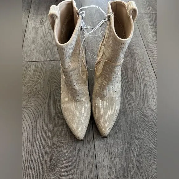 C.G Elegant Cream bedazzle Ankle Boots NWOT