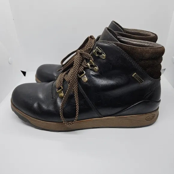 Chaco Frontier casual waterproof lace up boots in Java black and brown size 9
