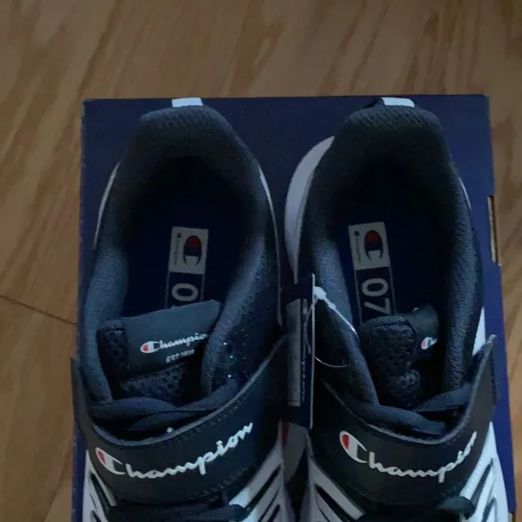Champion® Motive Kids' Sneakers-Size:7-Navy White