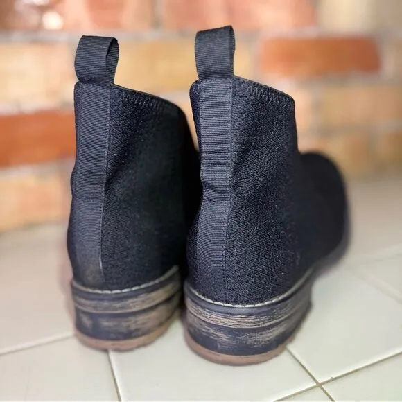Charleston Shoe Company Liberty Ankle Boots in Black Women's size 10