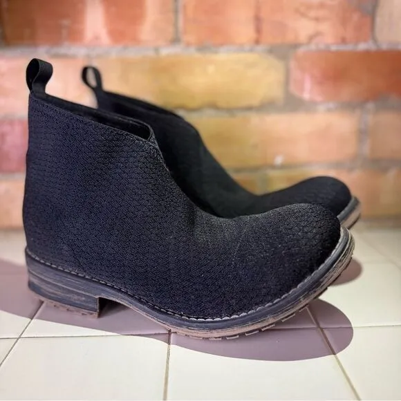 Charleston Shoe Company Liberty Ankle Boots in Black Women's size 10