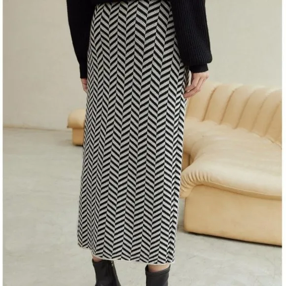 chevron pattern split hem skirt luxury elegant classic