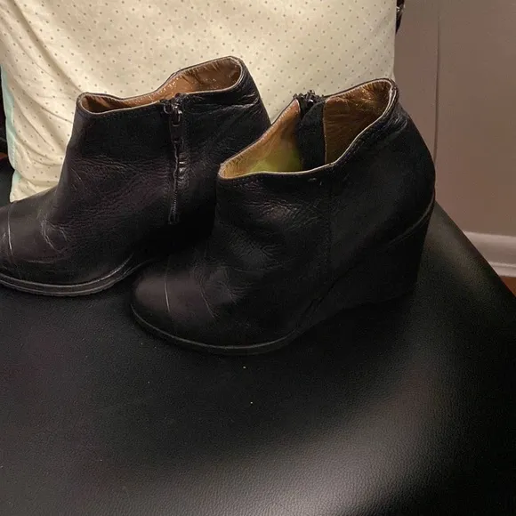 Chuckies New York Wedge Ankle Boots