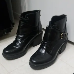 Chunky Black Ankle Boots by Report Signature