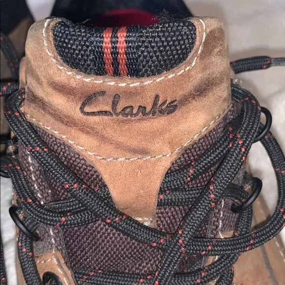 Clark's Brown Leather Outdoor Sneakers | Sz 10W