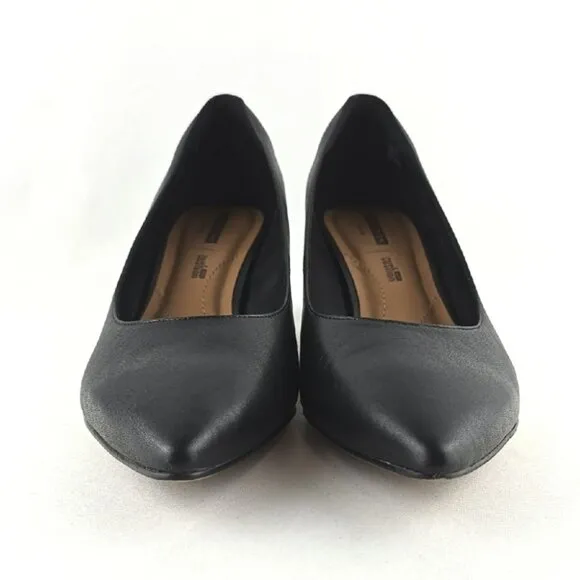 Clarks Crewso Wick Women's Black Leather Dress Shoe Kitty Heel Pointy Toe Sz 10M