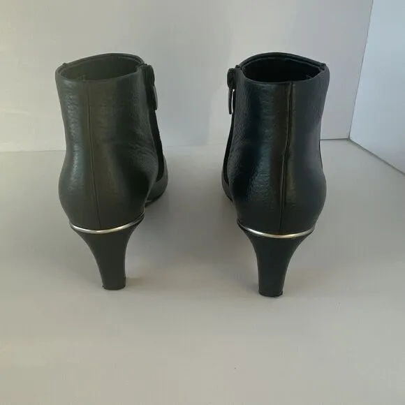Clarks Ellis Eden Black Leather Heeled Dress Booties Size 8 Office Business Wear