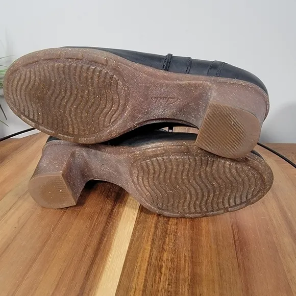 Clarks Leather Sashlin Aleta Bootie Heeled Boots Shooties Size 9