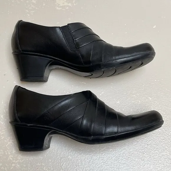 Clarks Slip On Shoes Women's 8.5 Black Leather Goth Cushioned Block Heel Career
